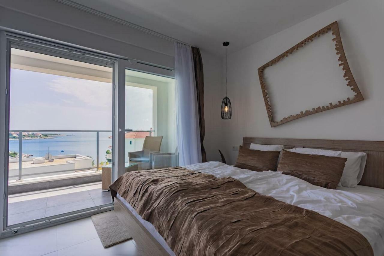 Villa Compass; Luxury Experience In Natural Bay. Ражань Экстерьер фото